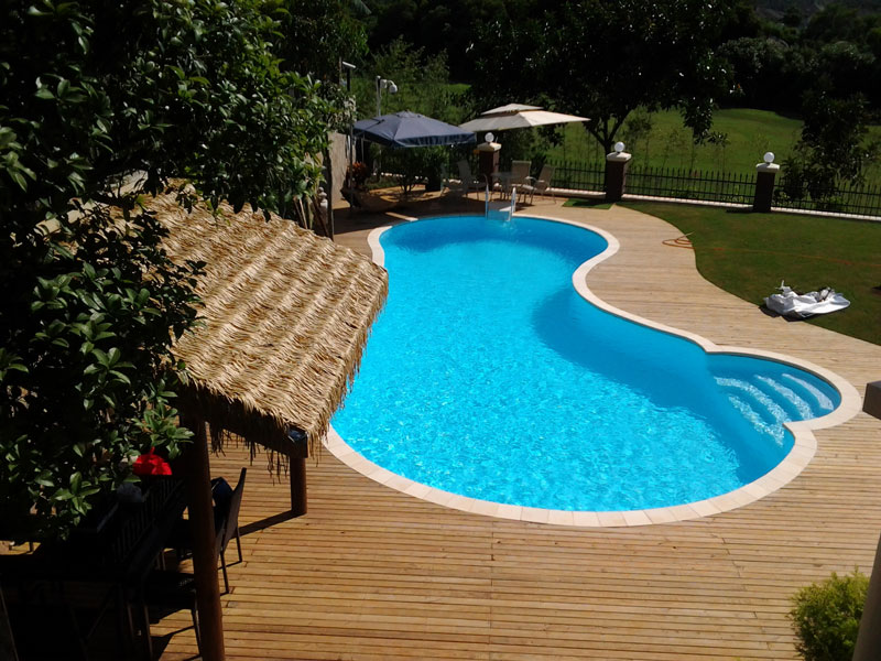 別墅建游泳池用什么水處理系統(tǒng)不會后悔呢？泳池專業(yè)公司告訴你？